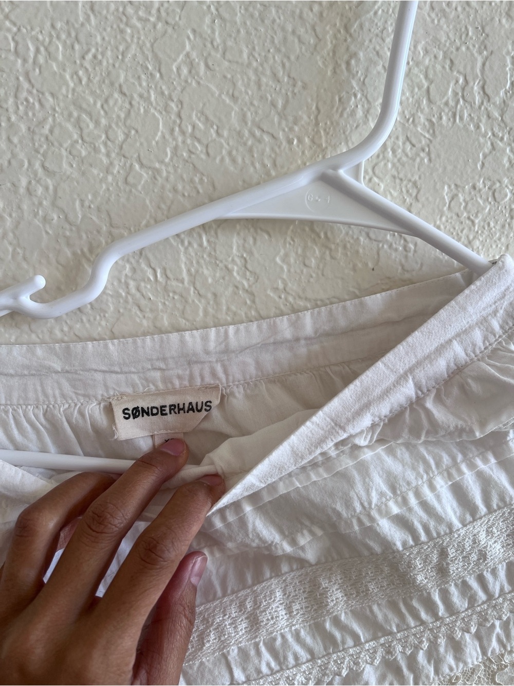 Sonderhaus Sage White Lace Set - Skirt and Blouse - Picture 9 of 10